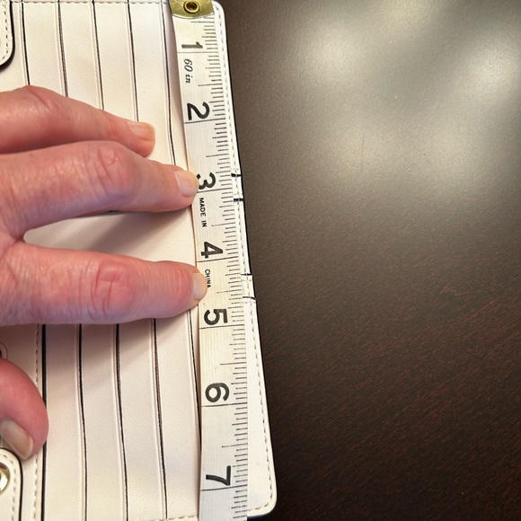 Kate Spade Dana Festive Rosette Wallet NWT - Picture 7 of 9